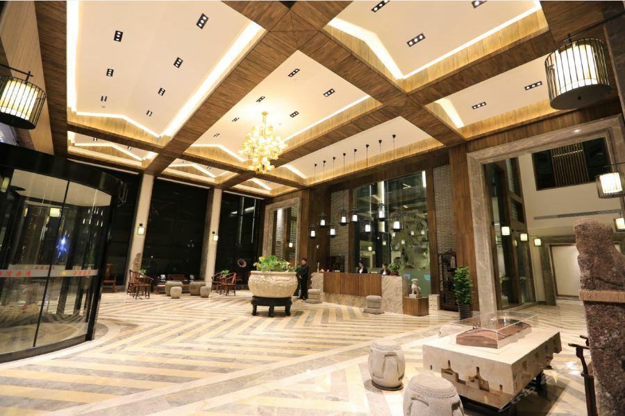 Hotel Hu Hua Yun Qing Yi Wan 2*
